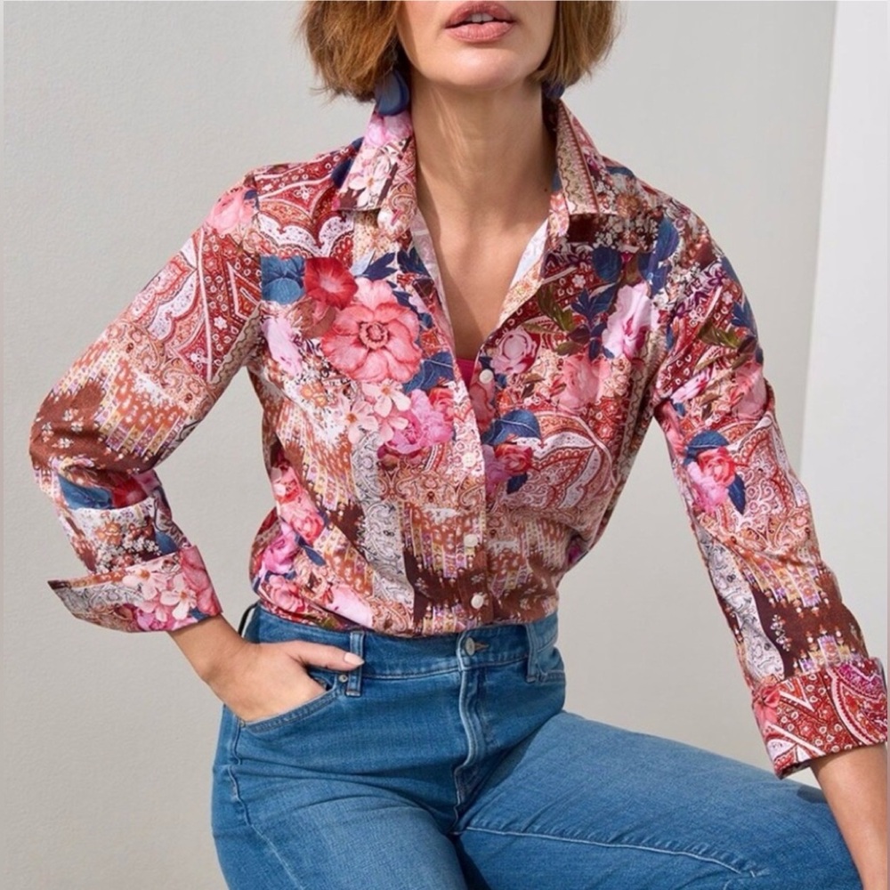Chico's No-Iron Stretch Tapestry Print Shirt Size 1 (Standard Size 8)